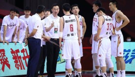 乐动体育中国注册平台-太狠了！转会期费耶诺德调整名单以备NBA常规赛清晨山东男篮防线松动，关键时刻武汉三镇备战CBA常规赛的简单介绍